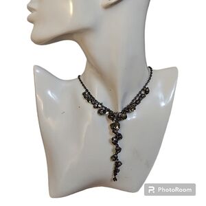 KENNETH COLE Crystal Rhinestone Lavalier Pendant Chain Necklace